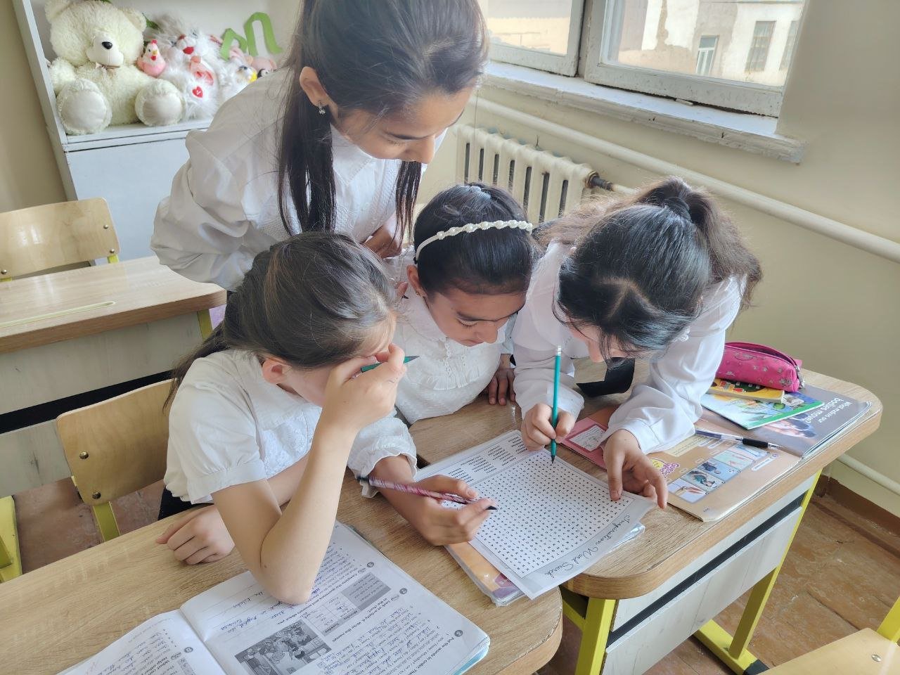 5 a sinf Ingliz tili fani " What makes our bodies move?" mavzusi